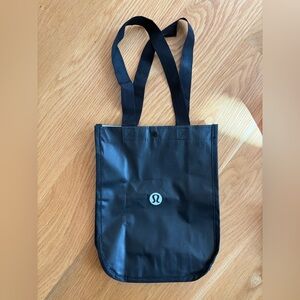 Lululemon shopping tote, small. EUC